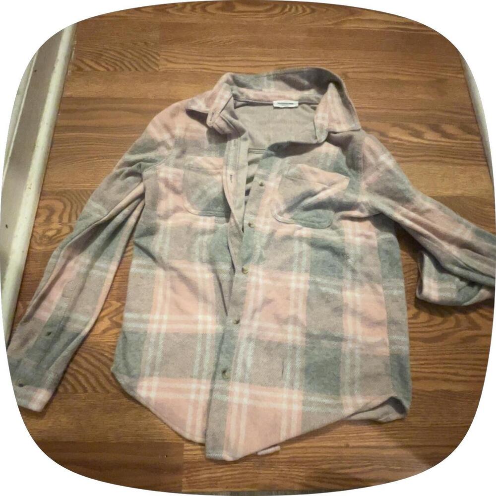 Pink and gray plaid button-up shirt #plaid #preppy